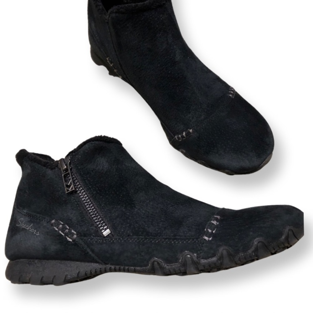 Sketchers black suede booties size 8